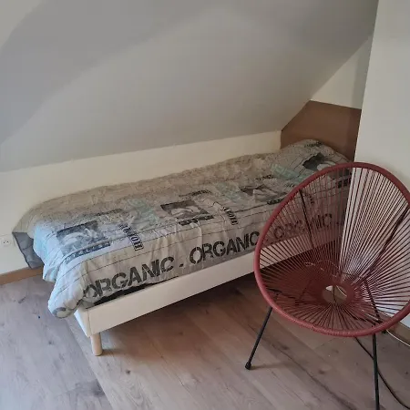 6 Personnes Aux Volets Verts Holiday home *